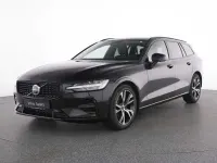 Gebraucht Volvo V60 145 PS (106 kW) 2025 Kombi