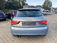 Gebraucht Audi A1 Attraction 122 PS (89 kW) 2011 Blau Kleinwagen