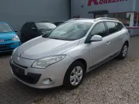 Gebraucht Renault Mégane Expression 106 PS (77 kW) 2010 Silber Limousine
