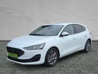 Gebraucht Ford Focus Titanium 125 PS (91 kW) 2024 Frostweiß Limousine