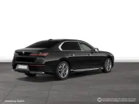 Gebraucht BMW 740 299 PS (219 kW) 2024 Schwarz Limousine