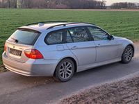Gebraucht BMW 318 143 PS (105 kW) 2008 Silber Kombi