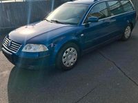 Gebraucht VW Passat 150 PS (110 kW) 2001 Blau Kombi
