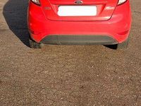 Gebraucht Ford Fiesta Trend 101 PS (74 kW) 2014 Rot Kleinwagen