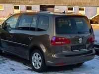Gebraucht VW Touran Highline 140 PS (102 kW) 2015 Braun Van / Kleinbus