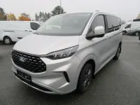 Gebraucht Ford Tourneo Titanium 136 PS (100 kW) 2025 Silber Van / Kleinbus