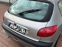 Gebraucht Peugeot 206 60 PS (44 kW) 2001 Silber Limousine