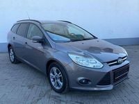 Gebraucht Ford Focus Trend 125 PS (91 kW) 2013 Braun Kombi