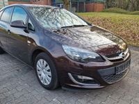 Gebraucht Opel Astra 140 PS (102 kW) 2013 Braun Limousine