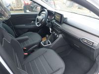 Neu Dacia Sandero Expression 101 PS (74 kW) 2026 Arktisweiss und andere Limousine