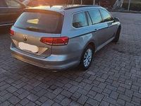 Gebraucht VW Passat 150 PS (110 kW) 2015 Silber Kombi
