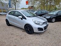 Second-hand Kia Rio Spirit 90 CP (66 kW) 2012 Argintiu Berlinǎ