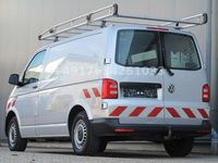 Gebraucht VW Transporter 150 PS (110 kW) 2016 Silber Van