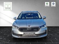 Neu Skoda Superb Selection 193 PS (141 kW) 2025 Aluminium silber metallic Kombi