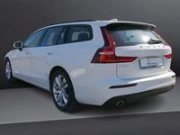 Gebraucht Volvo V60 Momentum 190 PS (139 kW) 2018 Weiß Kombi