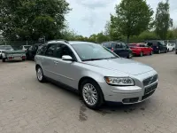 Używany Volvo V50 170 KM (125 kW) 2004 Srebrny Kombi