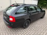 Gebraucht Skoda Octavia 105 PS (77 kW) 2012 Schwarz Kombi