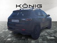 Second-hand Jeep Compass 180 CP (132 kW) 2022 Verde SUV