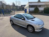 Gebraucht Peugeot 206 CC Quiksilver 110 PS (80 kW) 2004 Silber Cabrio