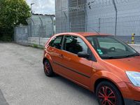 Gebraucht Ford Fiesta 80 PS (58 kW) 2005 Orange Kleinwagen