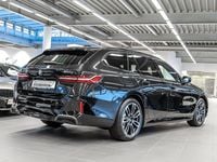 Gebraucht BMW 520 M Sport 197 PS (144 kW) 2025 Schwarz Kombi