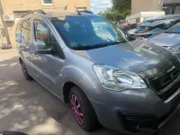 Gebraucht Peugeot TePee 110 PS (80 kW) 2017 Grau Van / Kleinbus