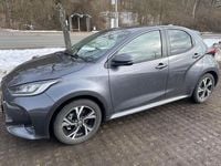 Gebraucht Toyota Yaris Hybrid Team 116 PS (85 kW) 2024 Grau Limousine