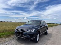 Gebraucht VW Touareg 262 PS (192 kW) 2015 Grau SUV