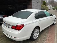 Gebraucht BMW 730 258 PS (189 kW) 2013 Weiß Limousine