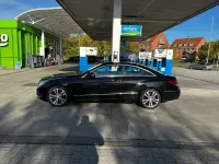 Gebraucht Mercedes E220 Edition 170 PS (125 kW) 2014 Schwarz Coupé