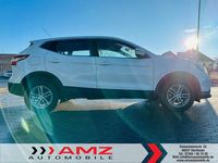 Gebraucht Nissan Qashqai 131 PS (96 kW) 2015 Weiß SUV