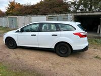 Gebraucht Ford Focus 100 PS (73 kW) 2014 Weiß Kombi