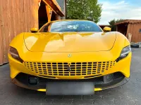 Second-hand Ferrari Roma 620 CP (456 kW) 2024 Galben Cabrio