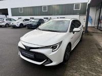 Gebraucht Toyota Corolla Hybrid Team 196 PS (144 kW) 2021 Weiß Kombi