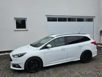 Gebraucht Ford Focus ST 250 PS (183 kW) 2017 Weiß Kombi