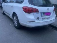 Gebraucht Opel Astra Selection 101 PS (74 kW) 2013 Weiß Kombi