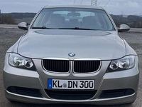 Gebraucht BMW 318 129 PS (94 kW) 2007 Gold Limousine