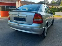Gebraucht Opel Astra 101 PS (74 kW) 2000 Silber Limousine