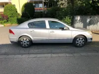 Gebraucht Opel Astra Edition 116 PS (85 kW) 2009 Silber Limousine
