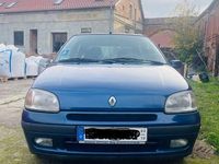 Gebraucht Renault Clio 75 PS (55 kW) 1996 Blau Kleinwagen