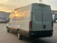 Gebraucht Iveco Daily 116 PS (85 kW) 2017 Weiß Van / Kleinbus