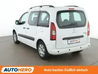 Gebraucht Peugeot Partner Active 98 PS (72 kW) 2018 Weiß Van / Kleinbus