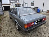 Gebraucht BMW 320 Basis 129 PS (94 kW) 1986 Grau Limousine