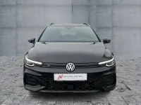 Gebraucht VW Golf VIII R-line 150 PS (110 kW) 2024 Grenadillschwarz metallic Kombi