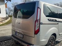 Gebraucht Ford Tourneo Titanium 155 PS (114 kW) 2014 Silber Van / Kleinbus