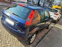 Gebraucht Ford Fiesta 101 PS (74 kW) 2005 Blau Kleinwagen
