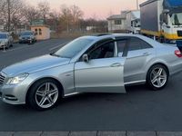 Gebraucht Mercedes E220 170 PS (125 kW) 2011 Grau Limousine