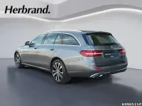 Gebraucht Mercedes E300 Avantgarde 320 PS (235 kW) 2022 Selenitgrau metallic Kombi