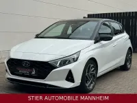 Gebraucht Hyundai i20 Intro Edition 101 PS (74 kW) 2020 Weiß Kleinwagen