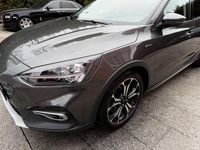 Gebraucht Ford Focus Active X 150 PS (110 kW) 2021 Grau Limousine